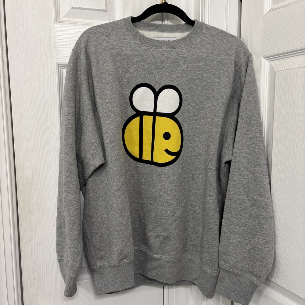 New York Times NYT Spelling Bee Logo Sweatshirt Gray Crew Neck Medium RARE